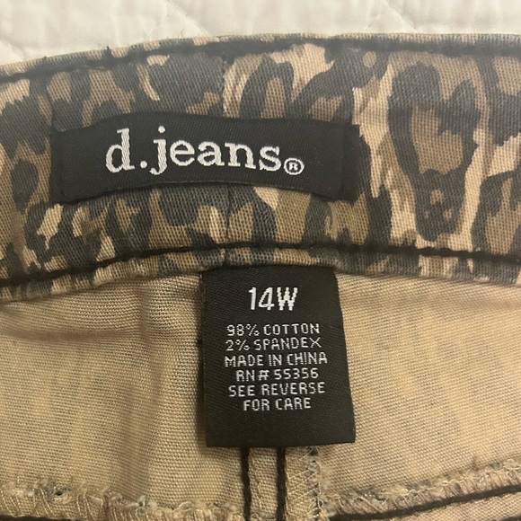 D. Jeans. Animal Print Jeans. Size 14W. #Mobwife - Picture 3 of 6